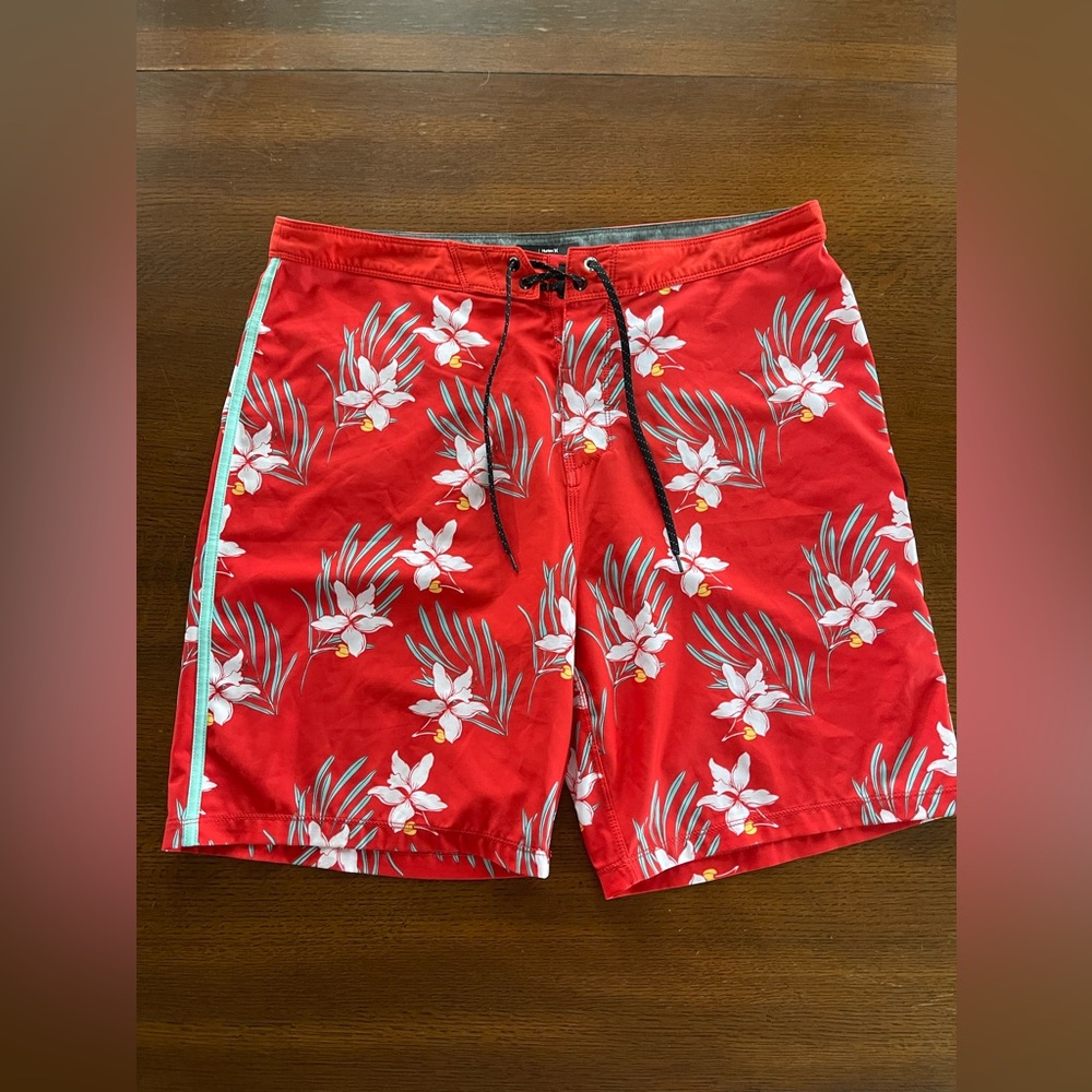 Hurley Hawaiian Print Board Shorts Men’s 34